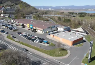 Most, S1 Center
