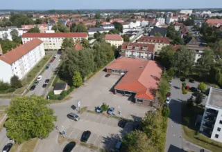Greifswald II, Peter-Warschow-Straße